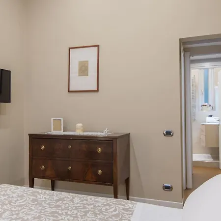 White House In Apartment
