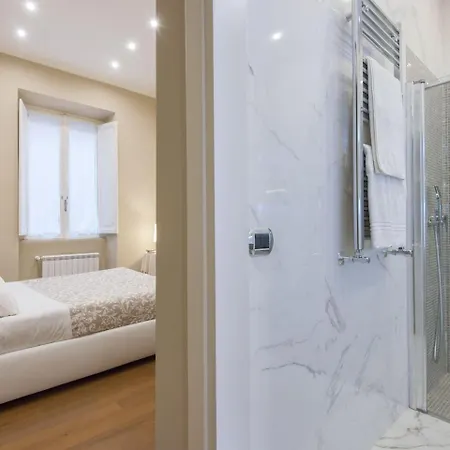 Apartment White House In