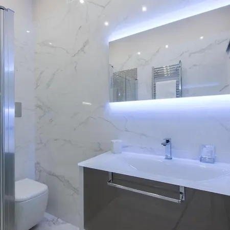 Apartman White House In *